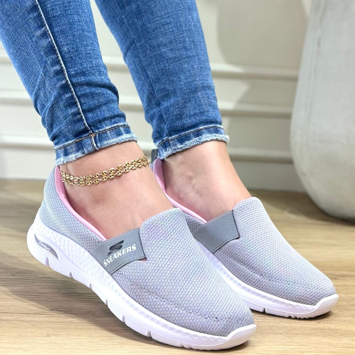 NV Sneakers